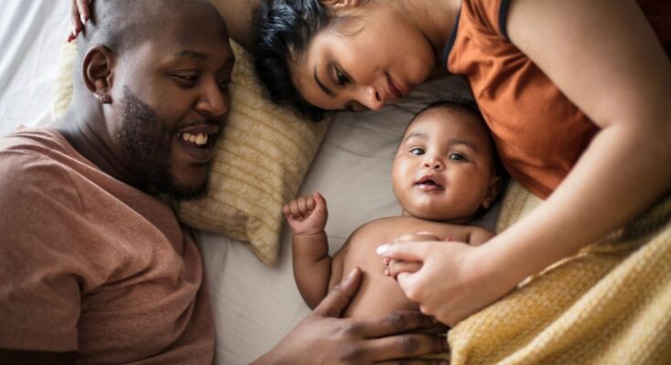 Arrival of a child: 6 tips to prevent your relationship from exploding