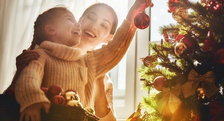 Stop saying these phrases to children before Christmas!