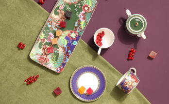 What Christmas tableware and accessories can be found at Williams Oliver