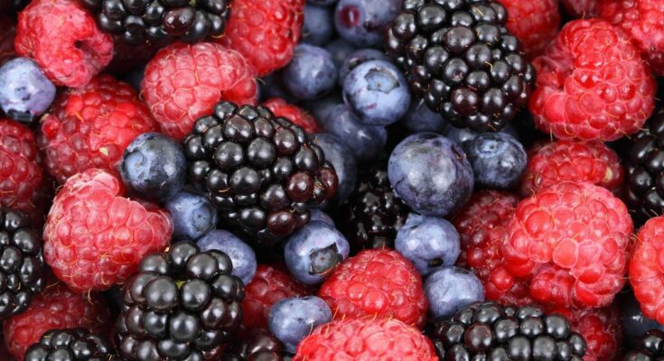 What's the Best Fruit to Eat if You Have Diabetes (And How Much You Can Eat)?