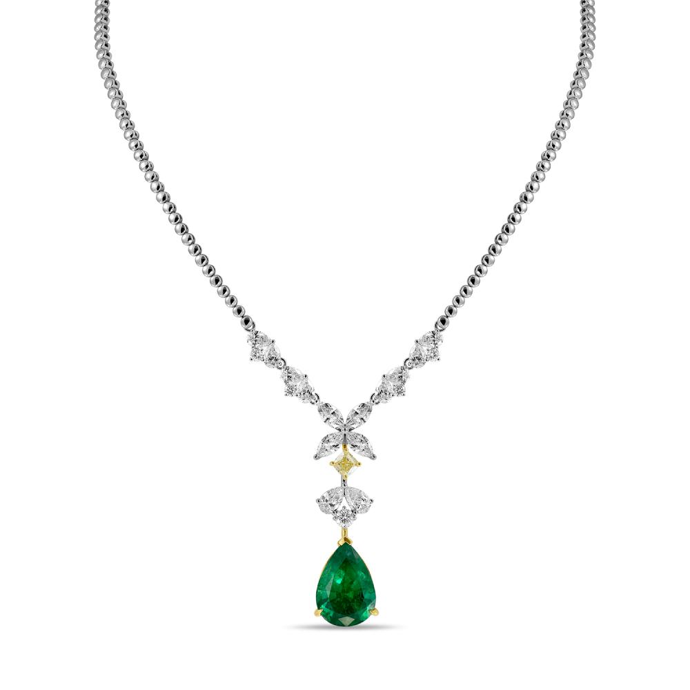 Necklace with diamonds and emerald, Miuz Diamonds, from 19 499 350 rub.  (Miuz Diamonds)