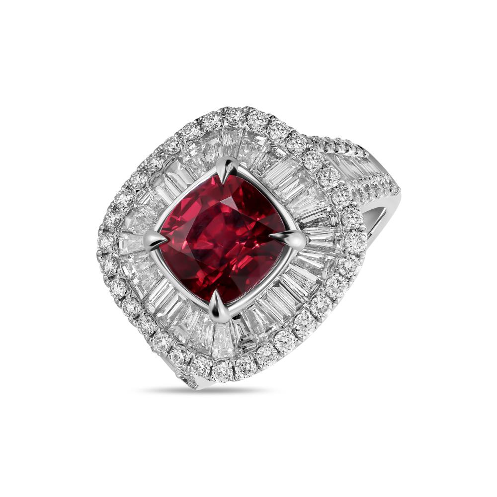 Ring with diamonds and ruby ​​Miuz Diamonds, from RUB 11,049,350.  (Miuz Diamonds)