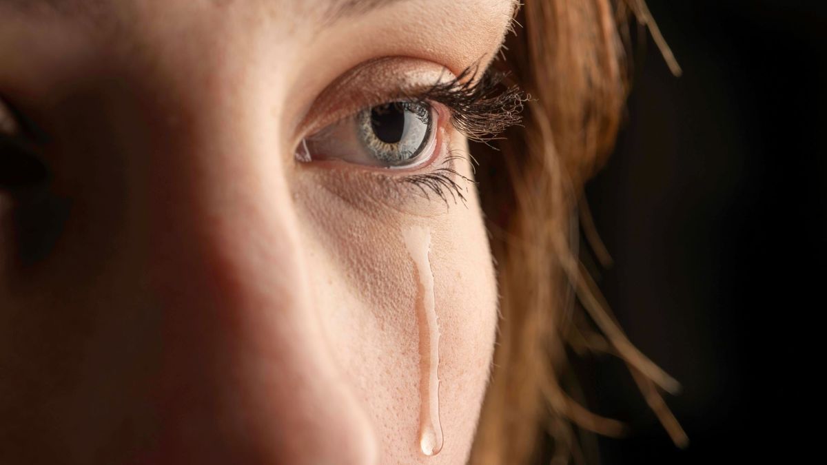 A chemical signal in women's tears reduces men's aggression