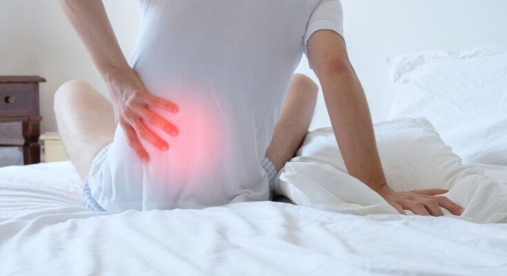 Back pain when waking up: causes and solutions