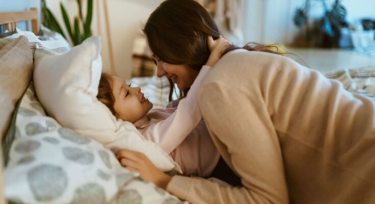 Four tips, delivered by a professional, for putting your children to bed without screaming or crying
