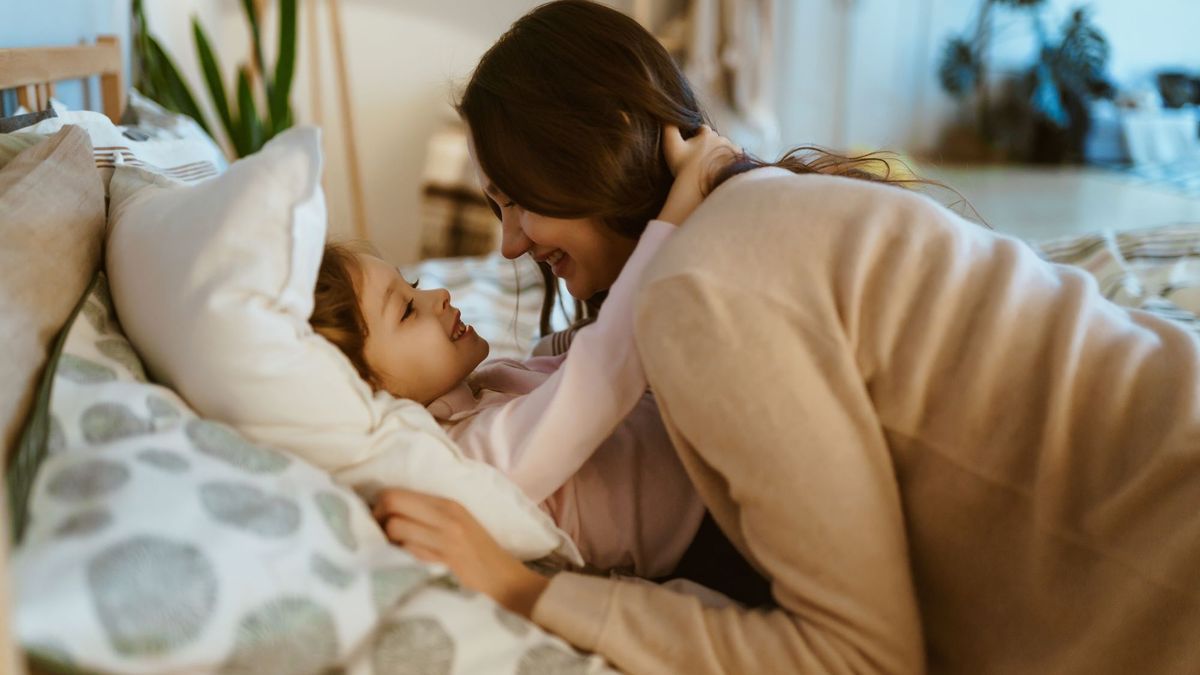 Four tips, delivered by a professional, for putting your children to bed without screaming or crying