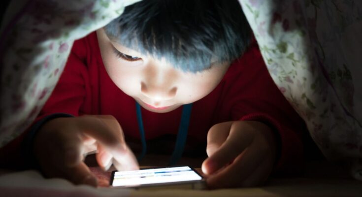 How to control your children's smartphone screen time