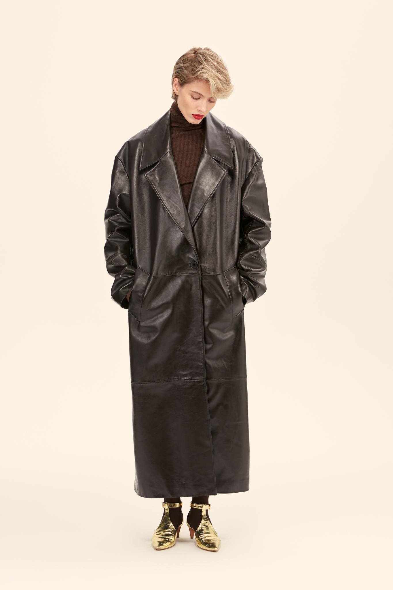 Leather trench coat, Choux, RUB 119,980.  (choux.ru)