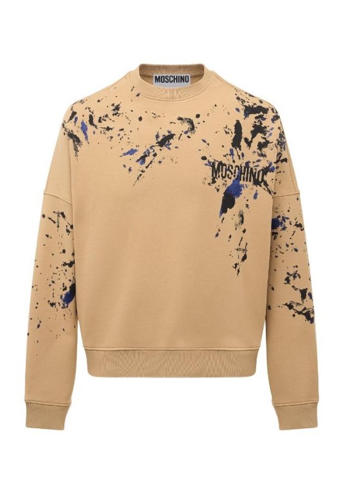 Moschino sweatshirt, RUB 51,400.  (TSUM)