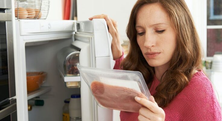 4 good expert reflexes if you have eaten expired food