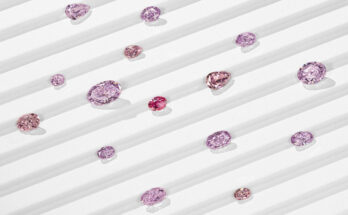 ALROSA presented a collection of 15 rare pink diamonds