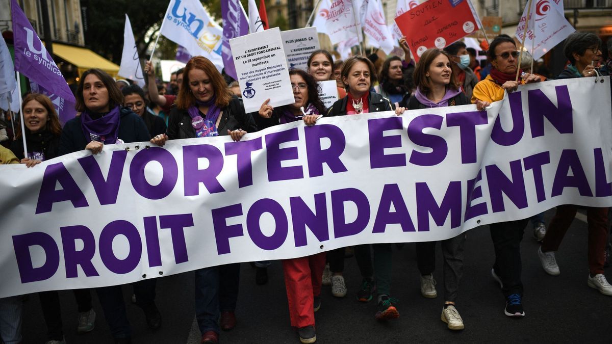 Abortion, a fragile right even in France?