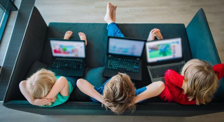 Children are overexposed to screens during the winter holidays, how can we keep them better occupied?