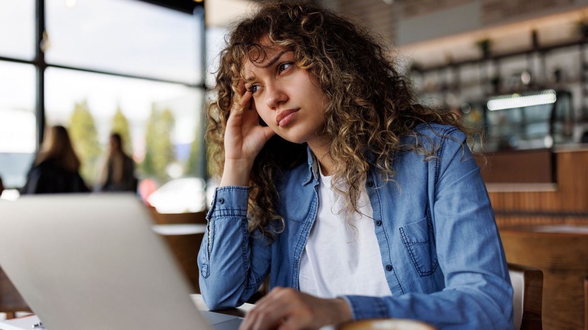 Four out of ten young workers regret their career choice