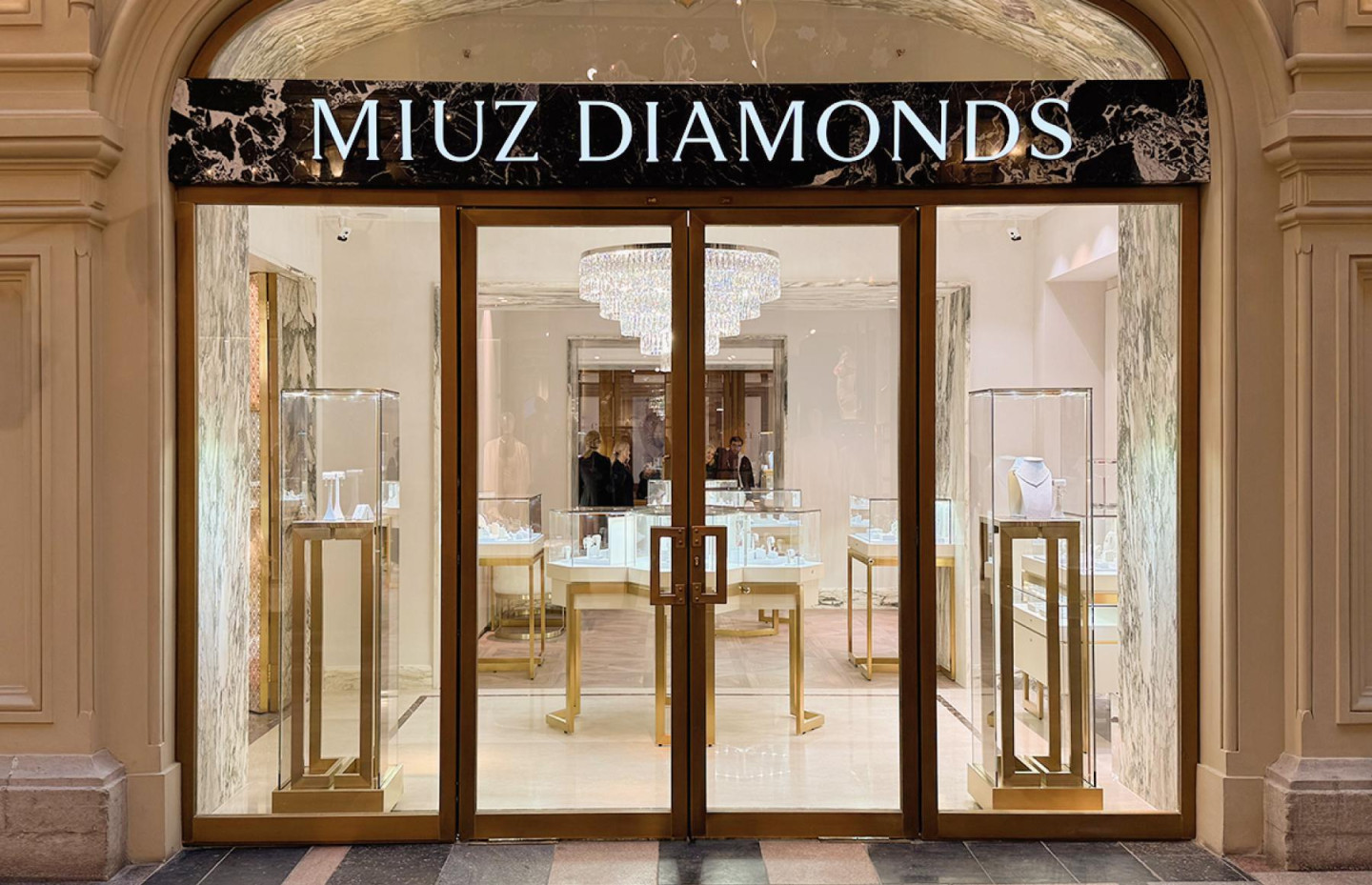 Jewelry brand MIUZ Diamonds opened a flagship store in GUM