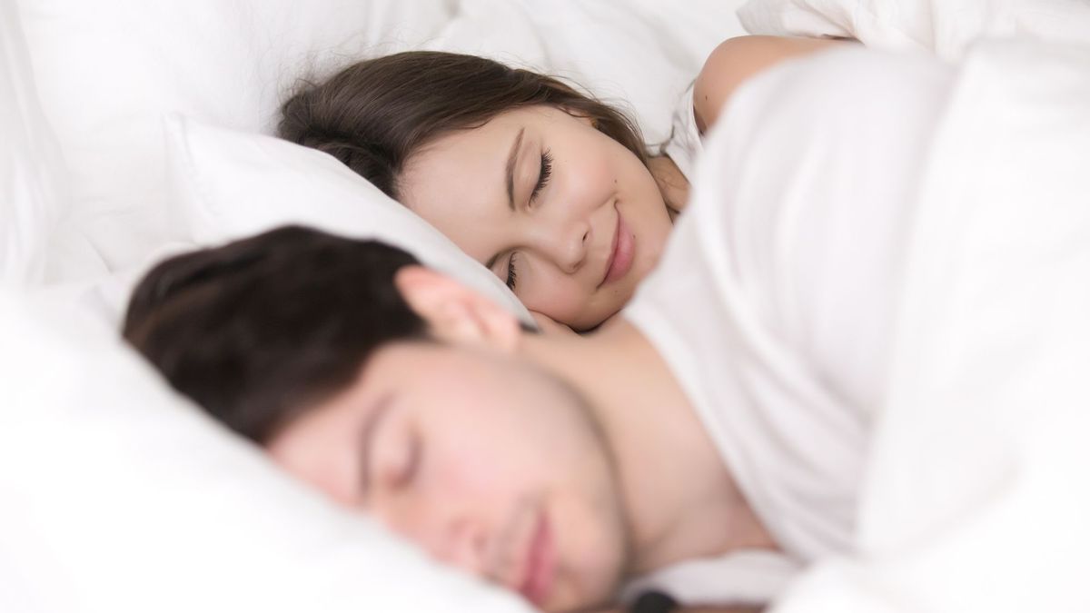 The Scandinavian sleeping method: why do it "duvet apart" ?