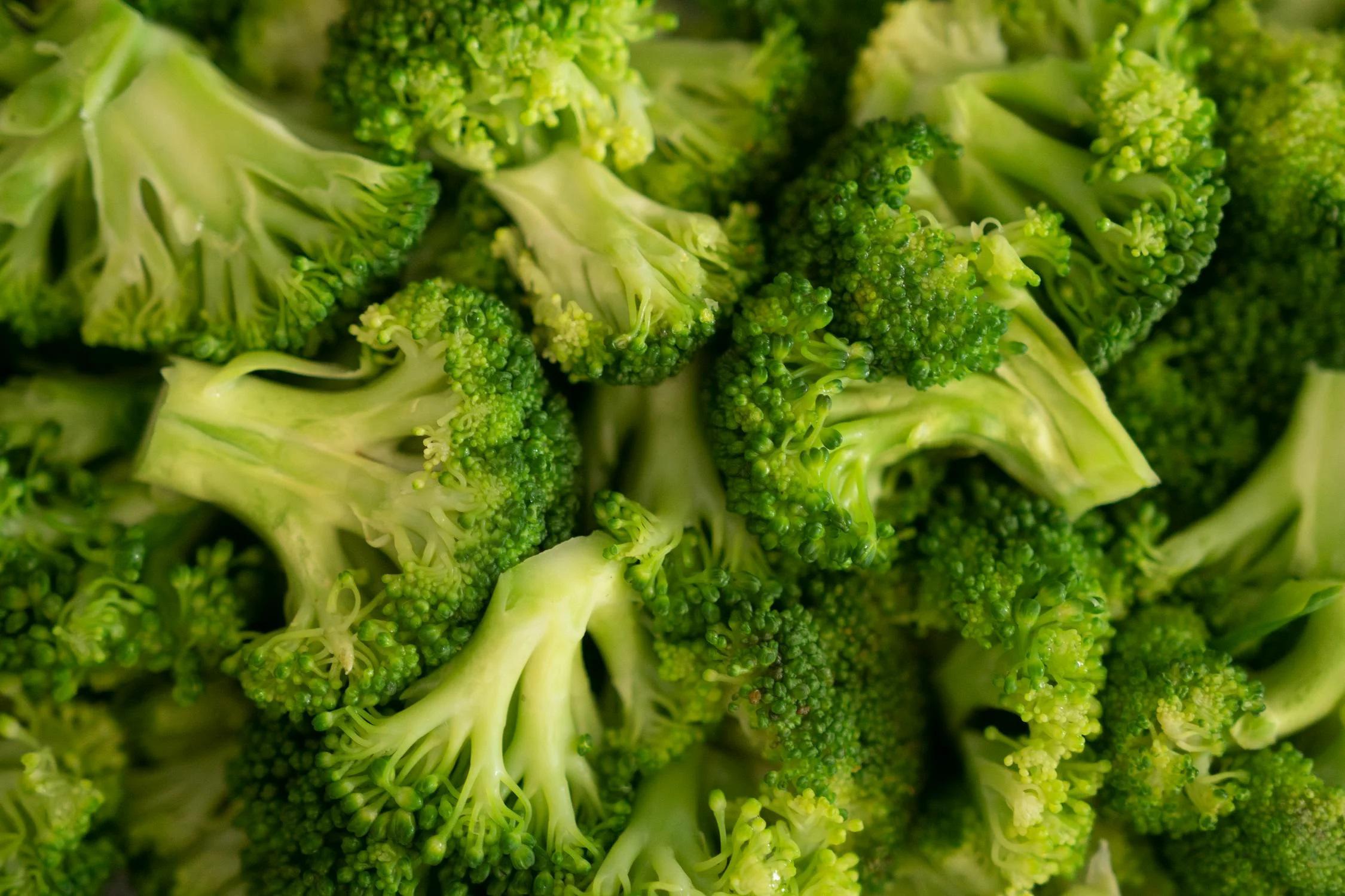Magnesium in broccoli helps expand and strengthen the walls of blood vessels