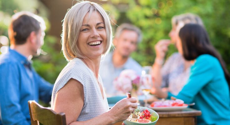 A healthy diet slows down aging and reduces the risk of dementia
