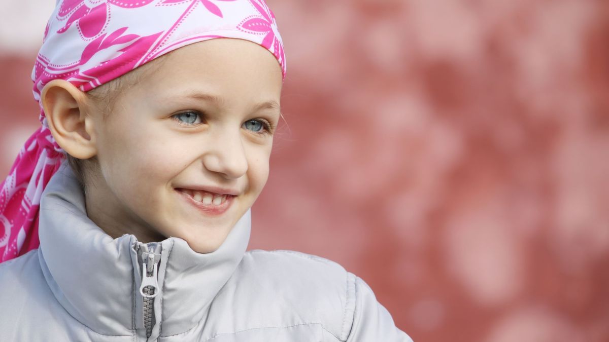 At 4 years old, she celebrates the end of her cancer in a video: our psychologist's opinion on this liberating act