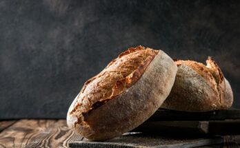 Eating bread with every meal, a good or bad idea?  The experts have decided