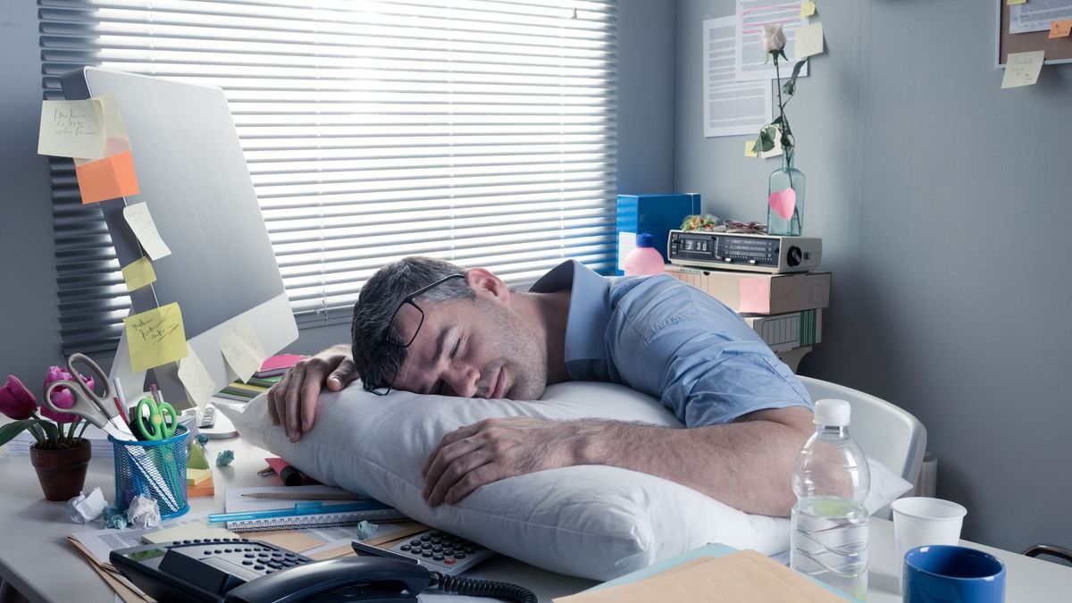 Napping at work, a widespread practice that is still taboo