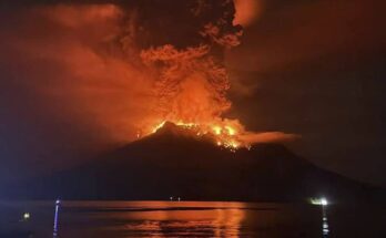 Violent eruption and tsunami in Indonesia: how to survive when the elements are unleashed?