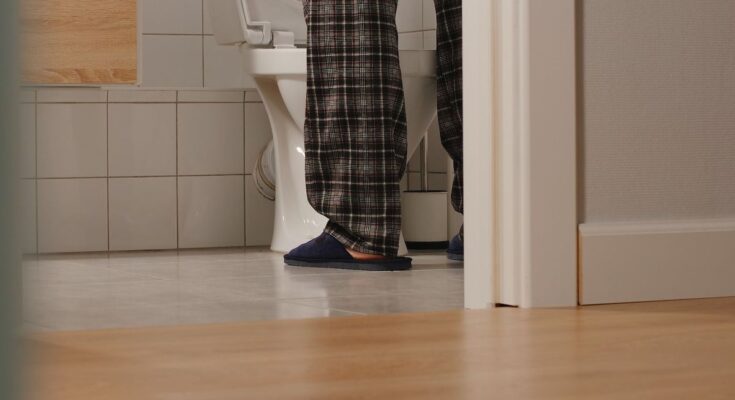 Watching too much screens causes an unexpected effect on your urge to urinate