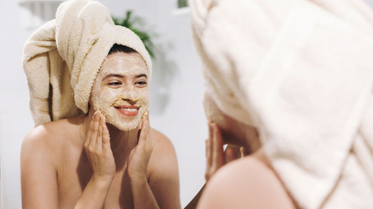 Here are the four beauty tips you should absolutely avoid, according to a dermatologist