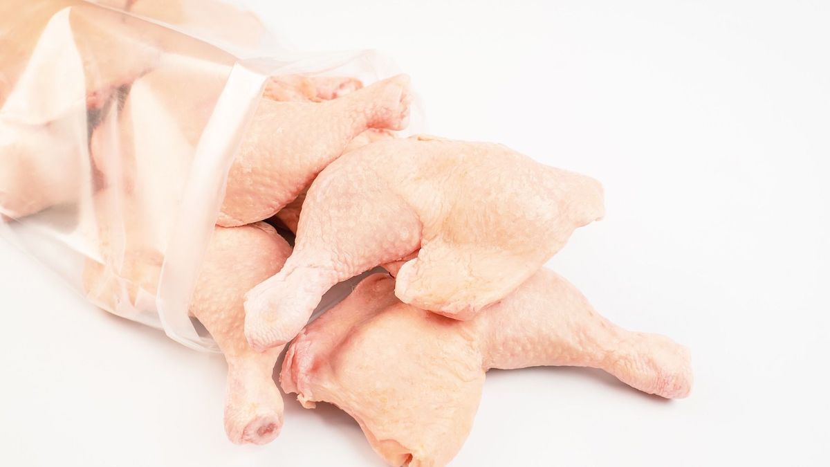 Frozen chicken pieces recalled across France