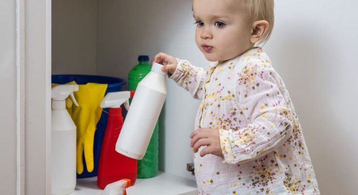 Be careful, these 4 everyday products are the cause of the most common childhood poisonings