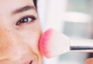 “Sunset blush”, the makeup trend that already smells like summer