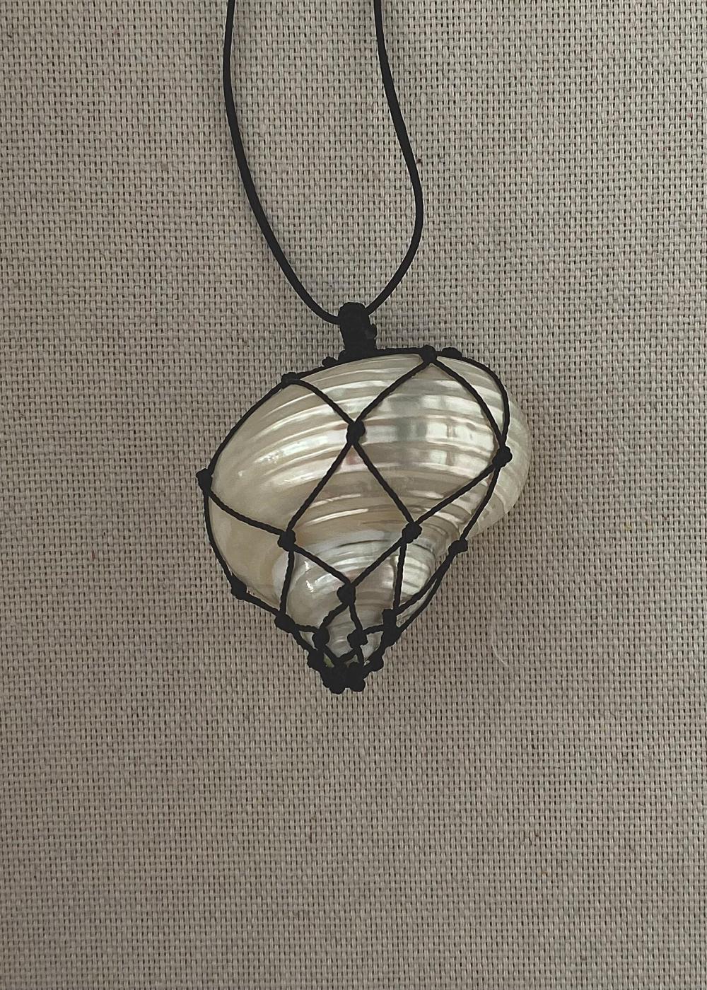 Macrame Shell pendant, By Mar, RUB 4,790. (bymar.ru)